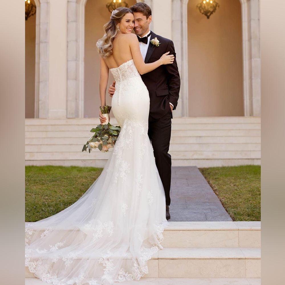 Stella York 6867- size 12. Fit & flare. Only tried on once.